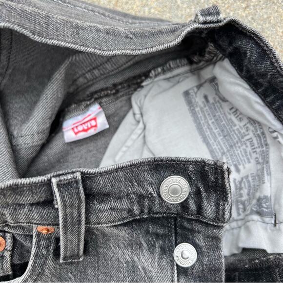 Levi’s 501 button fly cut off festival Jean shorts black 27 - Picture 5 of 6